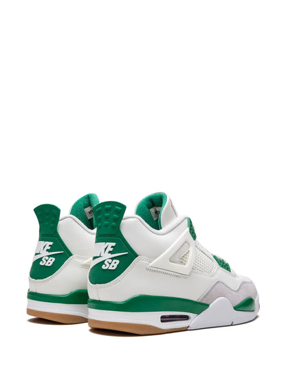 NK SB x Air Jordan 4 “Pine Green”