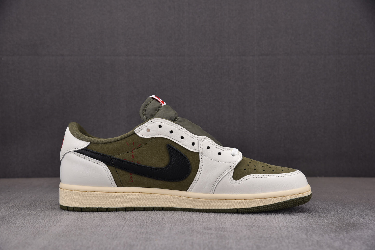 Air Jordan 1 "Medium Olive" by JORDAN x Travis Scott