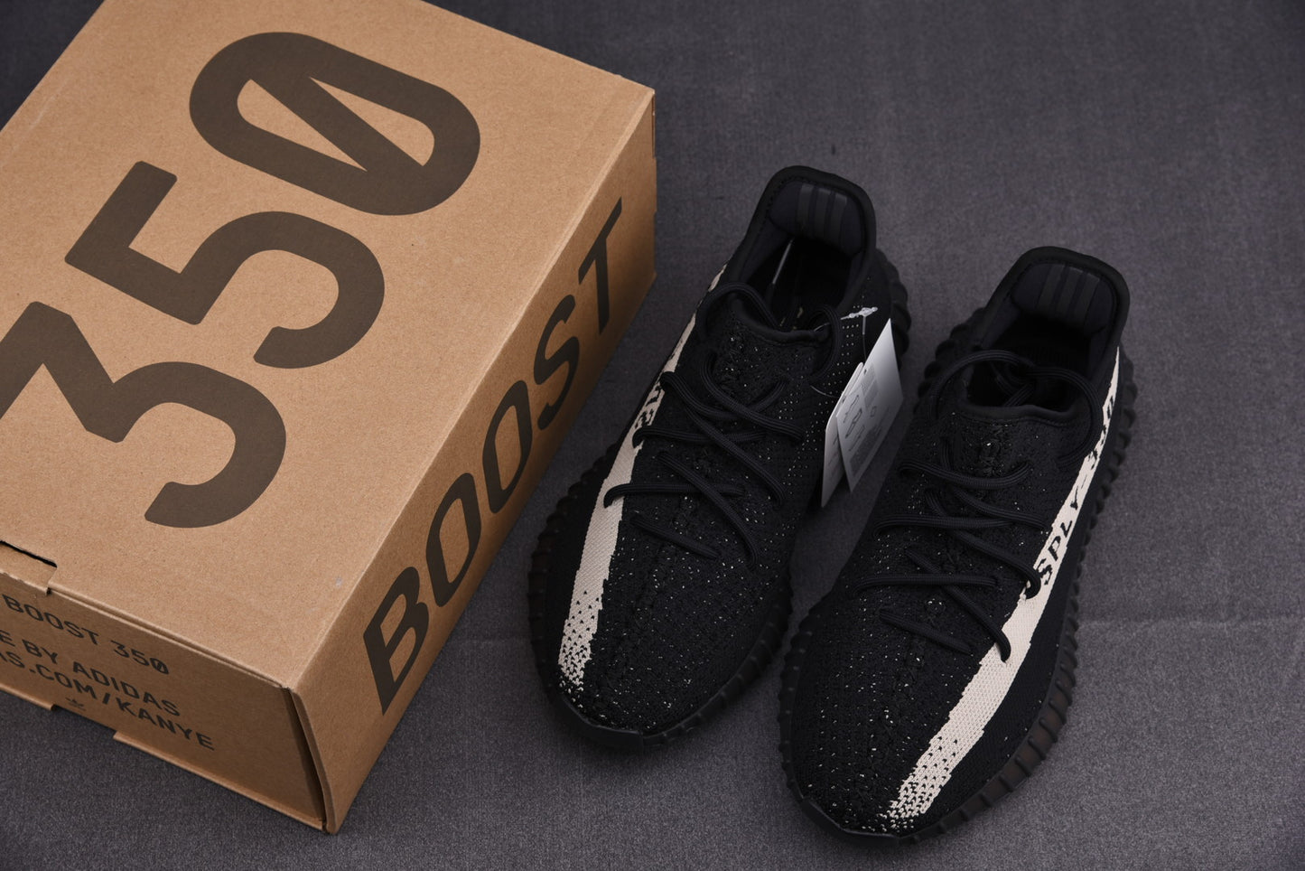 Yeezy Boost 350 V2 "Oreo"